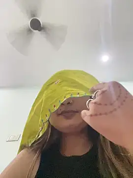 Miss_kanika76 stripchat live cam model