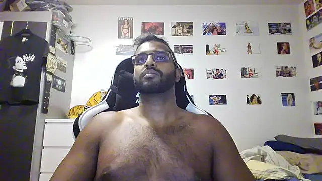 xXxChrisKissxXx stripchat live cam model