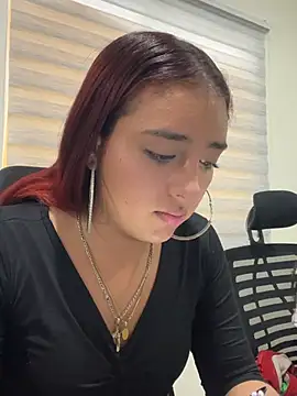 RubyLuxe_ stripchat live cam model