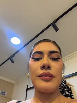 clarachanelricek stripchat live cam model