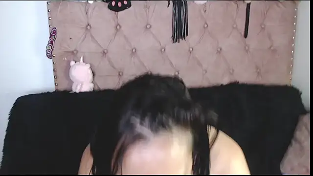 missbella1 stripchat live cam model