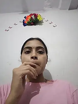 Nandundi stripchat live cam model