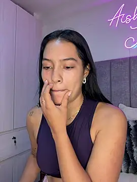 Aishajb_02 stripchat live cam model