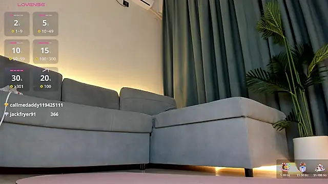 la_kivi stripchat live cam model