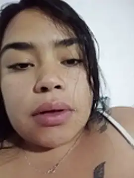Violett_Cinnamon stripchat live cam model