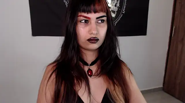 Little-Lucifer stripchat live cam model