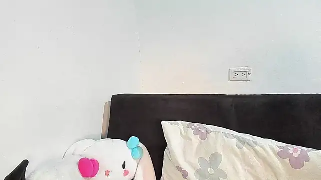 Eirlysx stripchat live cam model