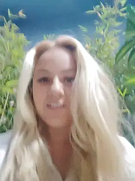Angelwhite_25 stripchat live cam model