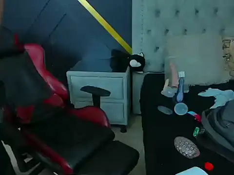 ThomasThunders stripchat live cam model