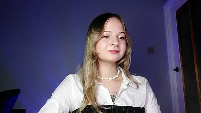 3RROR stripchat live cam model