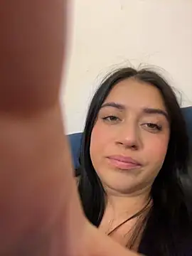 KallyMyller1 stripchat live cam model