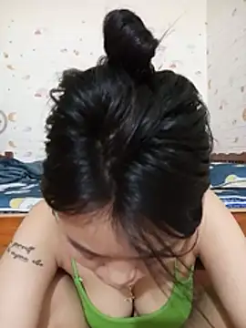 Lynk2x stripchat live cam model