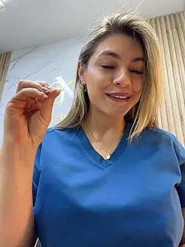 alicee16 stripchat live cam model