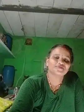 Shivani09900 stripchat live cam model