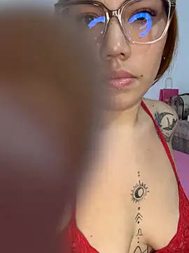 Love_Quin stripchat live cam model