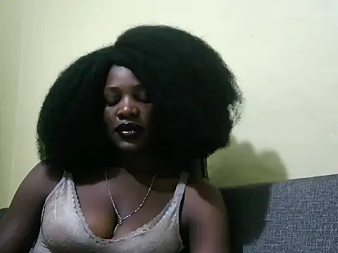 naughty_renny stripchat live cam model