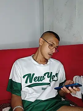 Moreno_Duro03 stripchat live cam model