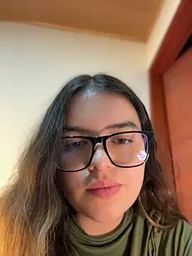 Aphrill stripchat live cam model