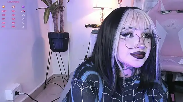 Bella--green stripchat live cam model