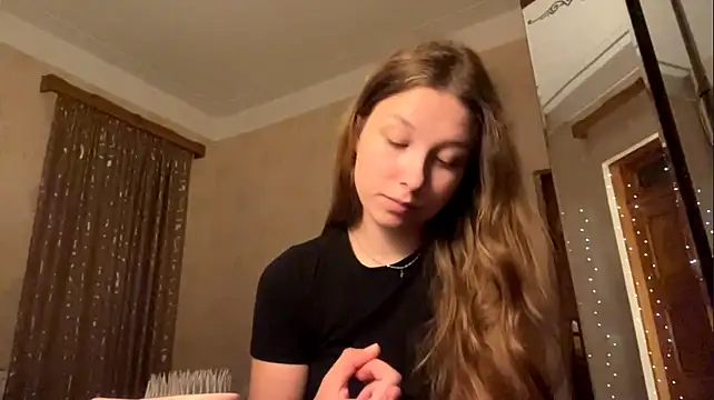 TarenOgilvie stripchat live cam model