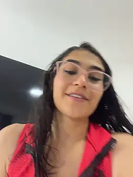 LunaBloon stripchat live cam model