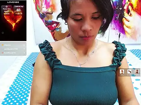 ZoeVibe_2306 stripchat live cam model