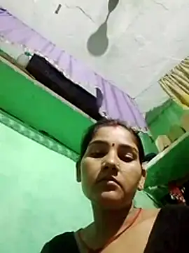 Rinee_iohtuh2 stripchat live cam model