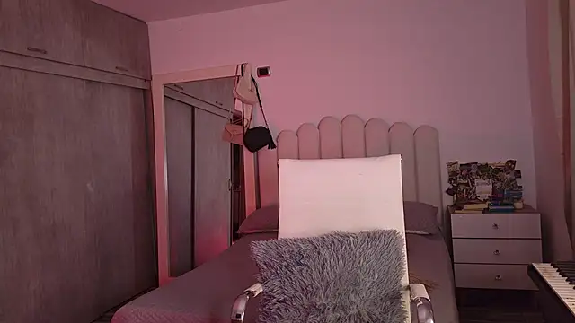 Brown_skin11 stripchat live cam model