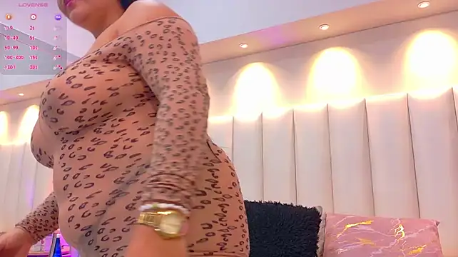 KeilyRoss stripchat live cam model