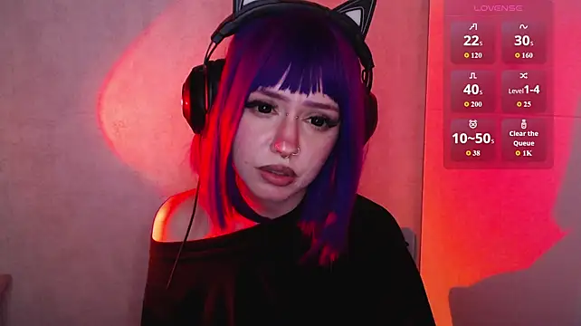 YunaLeaf stripchat live cam model