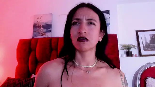 ZarayFeet_ stripchat live cam model