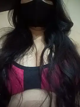 Nayra63 stripchat live cam model