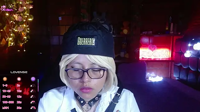 MidoriQuiinn stripchat live cam model