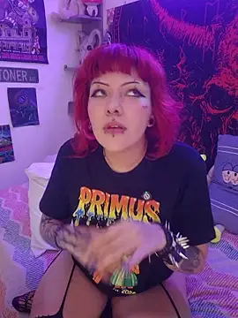Sarah-Stoner stripchat live cam model