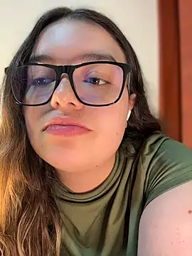 Aphrill stripchat live cam model