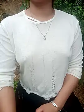 Ama-ra stripchat live cam model