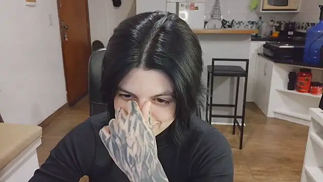 kyslrana stripchat live cam model