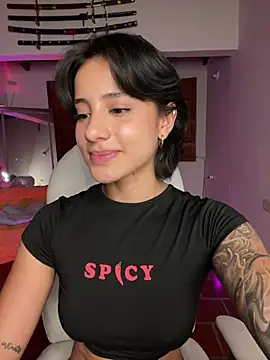 Ale_Lewis stripchat live cam model