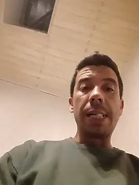 Manu1988arg stripchat live cam model
