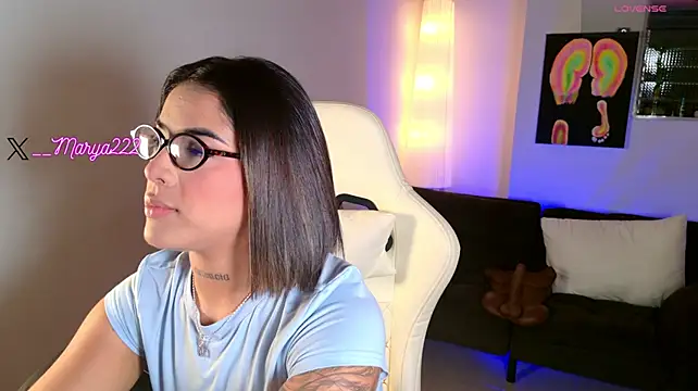 Maryybellax stripchat live cam model