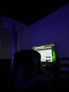 Nereya1 stripchat live cam model