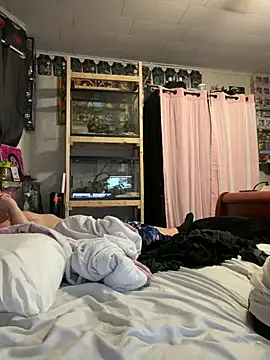 sexysaralaw22 stripchat live cam model