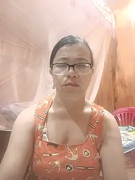Chilly-wet stripchat live cam model