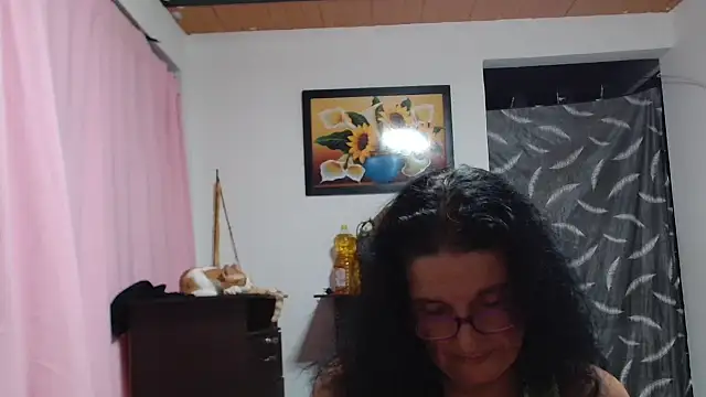 consentidamummy09 stripchat live cam model