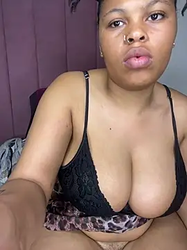 Bubbles156 stripchat live cam model