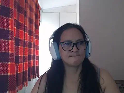 Kinkybela2025 stripchat live cam model