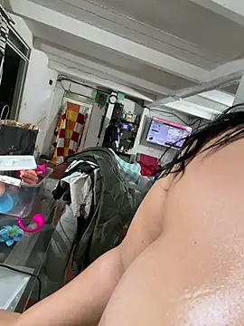 vallitadelvalle stripchat live cam model