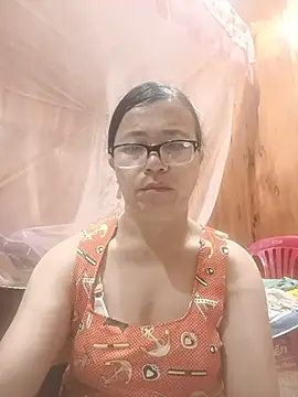Chilly-wet stripchat live cam model