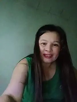-Iloveyou9999- stripchat live cam model