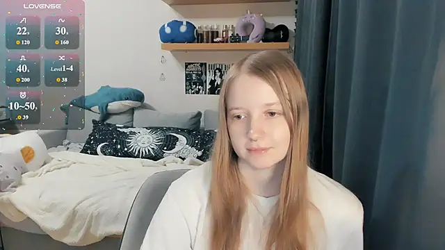 Alyaley stripchat live cam model